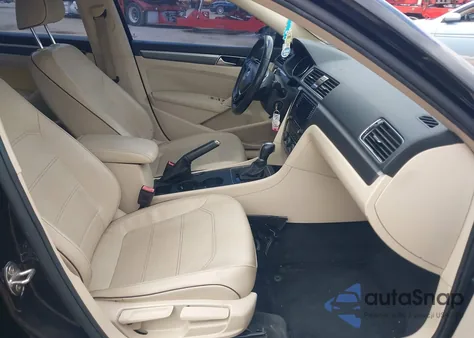 2018 Volkswagen Passat 2.0T R-Line/2.0T S from USA, damaged, VIN 1VWAA7A38JC041475